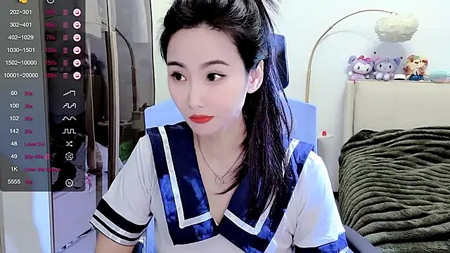 Snapshot of FeiFei-babe chatting on 02.13.25 FeiFei-babe online show from 02.13.25