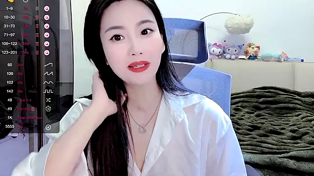 Snapshot of FeiFei-babe chatting on 02.14.25 FeiFei-babe online show from 02.14.25