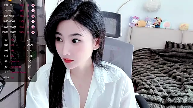 Snapshot of FeiFei-babe chatting on 03.08.25 FeiFei-babe online show from 03.08.25