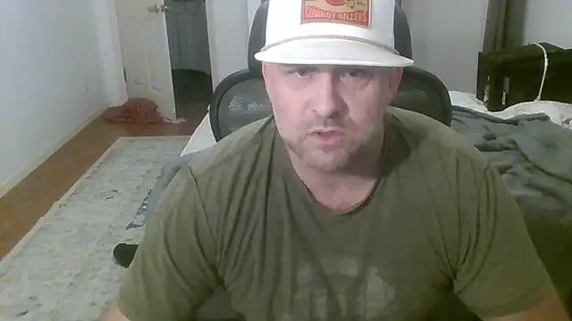 Snapshot of poundyouout69 chatting on 03.09.25 poundyouout69 online show from 03.09.25