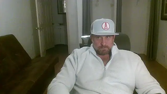 Snapshot of poundyouout69 chatting on 12.20.25 poundyouout69 online show from 12.20.25