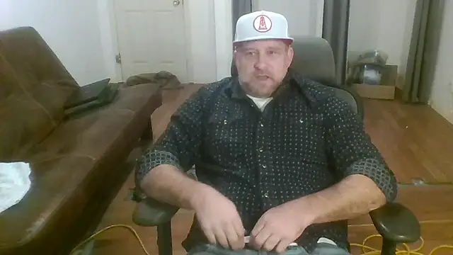 Snapshot of poundyouout69 chatting on 02.02.26 poundyouout69 online show from 02.02.26