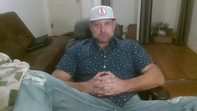 Snapshot of poundyouout69 chatting on 02.05.26 poundyouout69 online show from 02.05.26