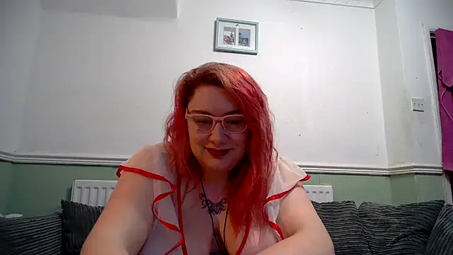 Bustycurves online show from 02.07.25