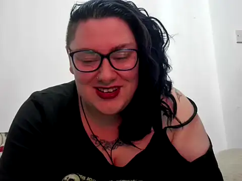 Bustycurves online show from 09.12.25
