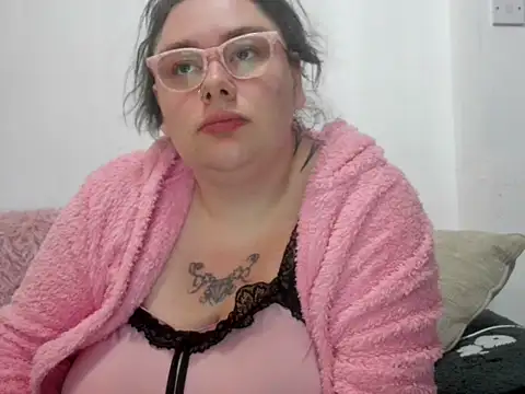 Bustycurves online show from 10.09.25