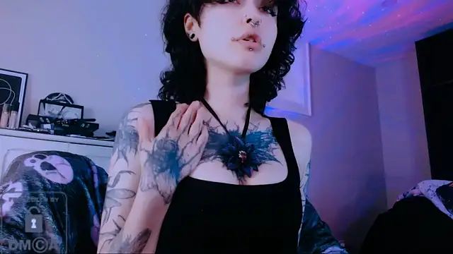 Snapshot of NaughtyLittleFox chatting on 06.20.26 NaughtyLittleFox online show from 06.20.26