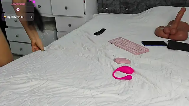 Snapshot of anastasia_danger chatting on 12.30.24 anastasia danger online show from 12.30.24