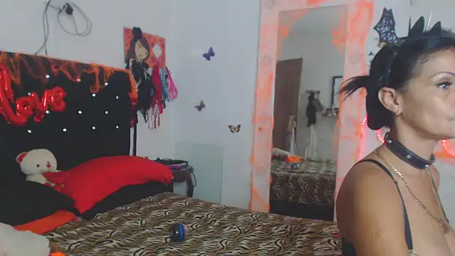 Snapshot of brigitht chatting on 10.08.25 brigitht online show from 10.08.25