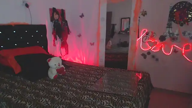 Snapshot of brigitht chatting on 10.22.25 brigitht online show from 10.22.25