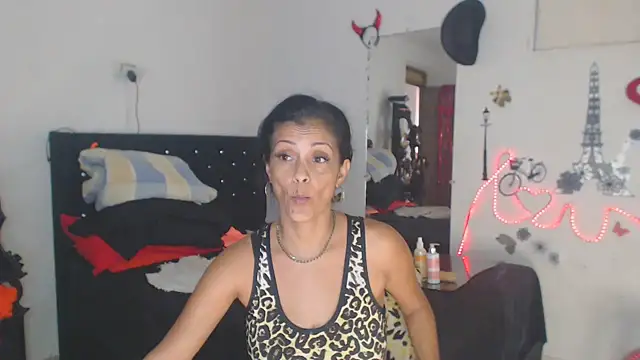 Snapshot of brigitht chatting on 11.05.25 brigitht online show from 11.05.25