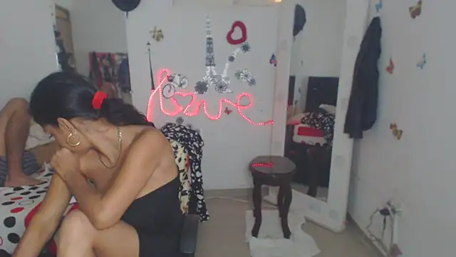 Snapshot of brigitht chatting on 11.15.25 brigitht online show from 11.15.25