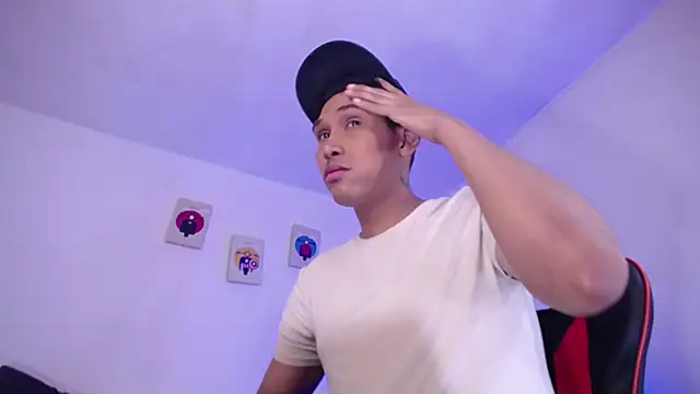 Snapshot of Jaison_halls chatting on 10.21.25 Jaison halls online show from 10.21.25