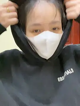 minmin2kk5 online show from 02.20.25