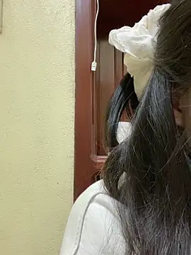 minmin2kk5 online show from 03.08.25