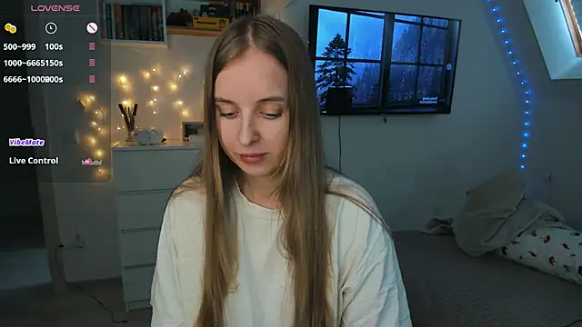 Snapshot of violet_blue_eyes chatting on 03.16.26 violet blue eyes online show from 03.16.26