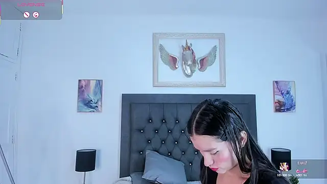 Snapshot of manu_lara chatting on 09.27.25 manu lara online show from 09.27.25