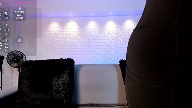 Snapshot of violet_scott chatting on 01.16.25 violet scott online show from 01.16.25