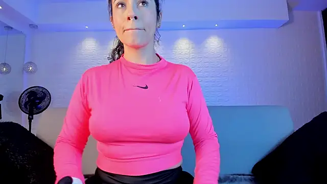 Snapshot of violet_scott chatting on 01.21.25 violet scott online show from 01.21.25