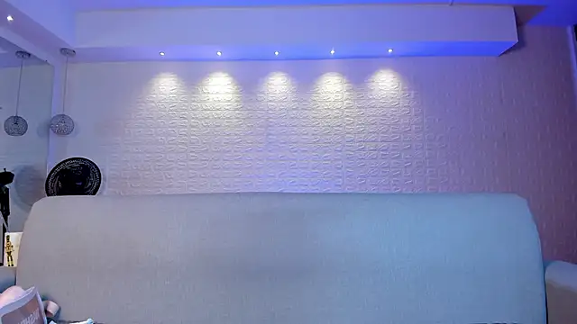 Snapshot of violet_scott chatting on 02.11.25 violet scott online show from 02.11.25