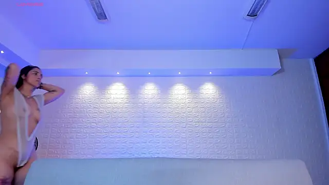 Snapshot of violet_scott chatting on 02.27.25 violet scott online show from 02.27.25