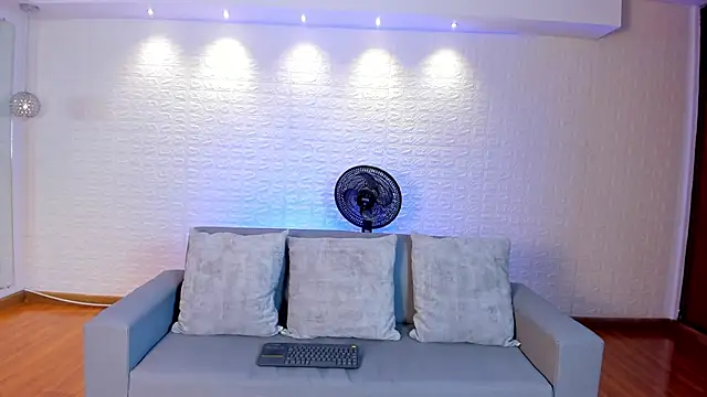 Snapshot of violet_scott chatting on 03.06.25 violet scott online show from 03.06.25