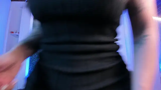 Snapshot of violet_scott chatting on 09.13.25 violet scott online show from 09.13.25