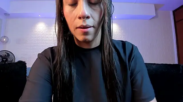 Snapshot of violet_scott chatting on 09.18.25 violet scott online show from 09.18.25