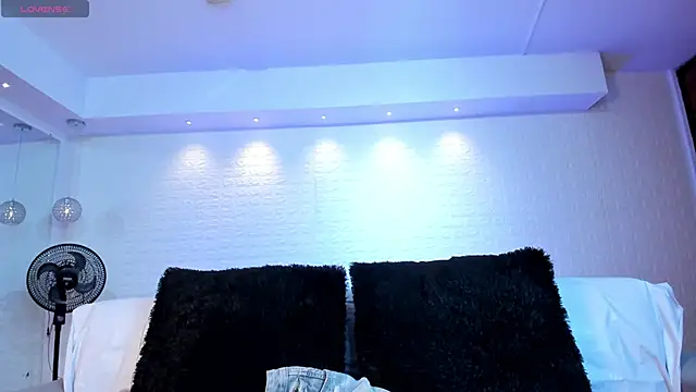 Snapshot of violet_scott chatting on 09.23.25 violet scott online show from 09.23.25