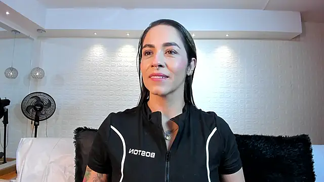 Snapshot of violet_scott chatting on 10.01.25 violet scott online show from 10.01.25