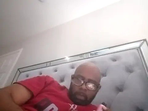 Snapshot of TexasBoy0210 chatting on 03.17.25 TexasBoy0210 online show from 03.17.25