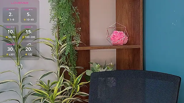 Nahomi King online show from 01.07.26