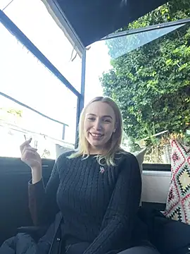 Evamaslow online show from 12.22.24