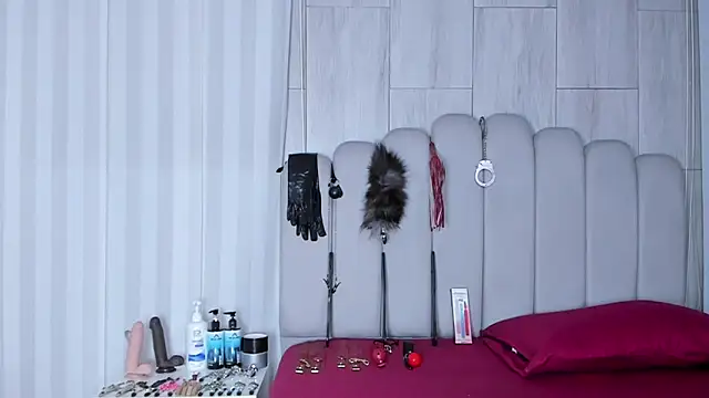 mileyerikson online show from 12.22.25