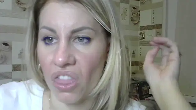 TherestlessKitty online show from 12.18.24