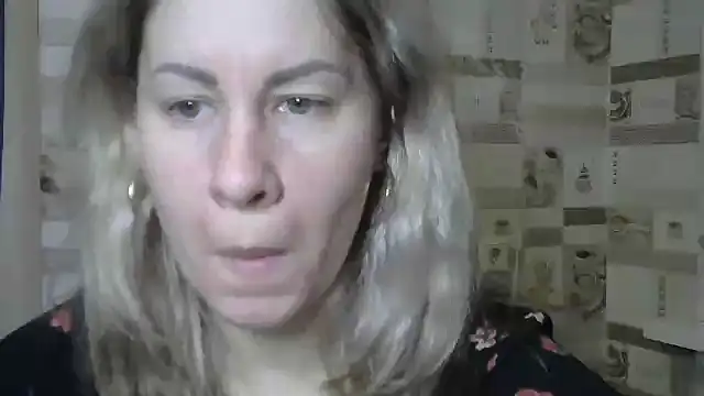 TherestlessKitty online show from 02.17.25