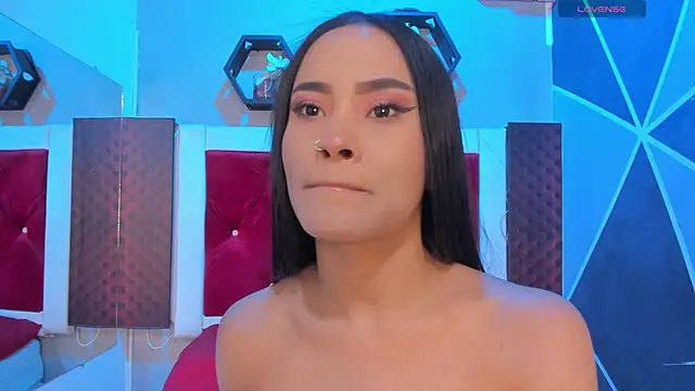 Snapshot of Karoll014 chatting on 10.15.25 Karoll014 online show from 10.15.25