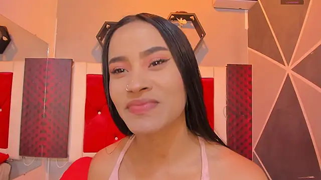 Snapshot of Karoll014 chatting on 10.18.25 Karoll014 online show from 10.18.25