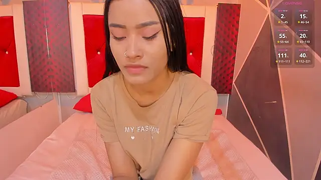 Snapshot of Karoll014 chatting on 10.28.25 Karoll014 online show from 10.28.25