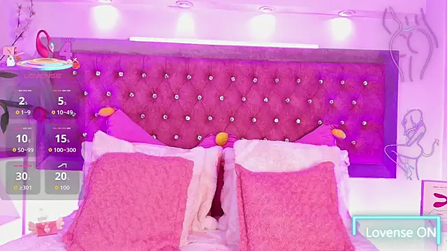 Tayzon Foxxx online show from 10.20.25