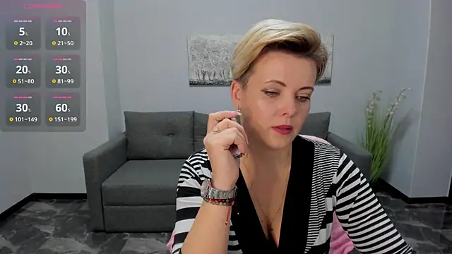 Snapshot of Julia_Wilsone chatting on 12.02.24 Julia Wilsone online show from 12.02.24