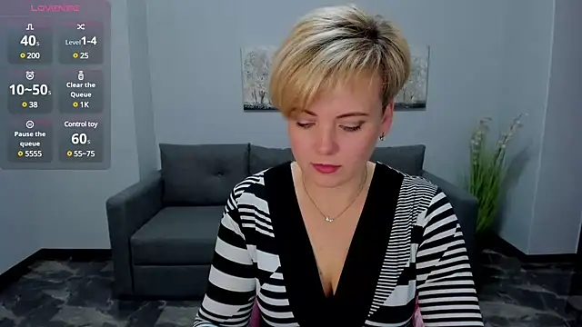 Snapshot of Julia_Wilsone chatting on 12.03.24 Julia Wilsone online show from 12.03.24