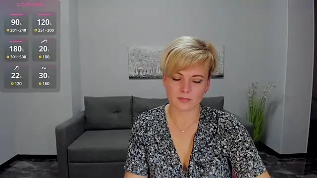 Snapshot of Julia_Wilsone chatting on 12.07.24 Julia Wilsone online show from 12.07.24