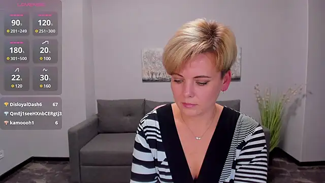 Snapshot of Julia_Wilsone chatting on 12.11.24 Julia Wilsone online show from 12.11.24