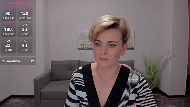 Snapshot of Julia_Wilsone chatting on 12.13.24 Julia Wilsone online show from 12.13.24