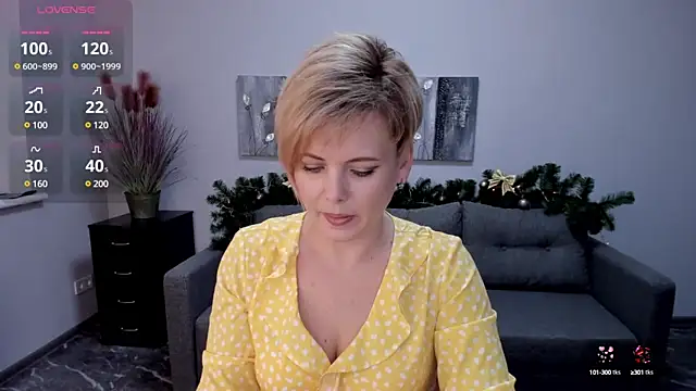 Snapshot of Julia_Wilsone chatting on 01.02.25 Julia Wilsone online show from 01.02.25