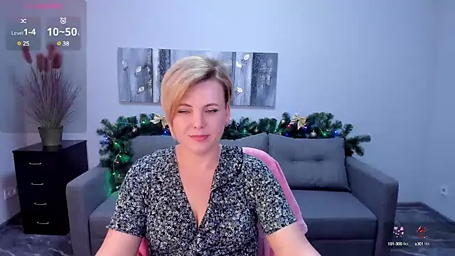 Snapshot of Julia_Wilsone chatting on 01.04.25 Julia Wilsone online show from 01.04.25