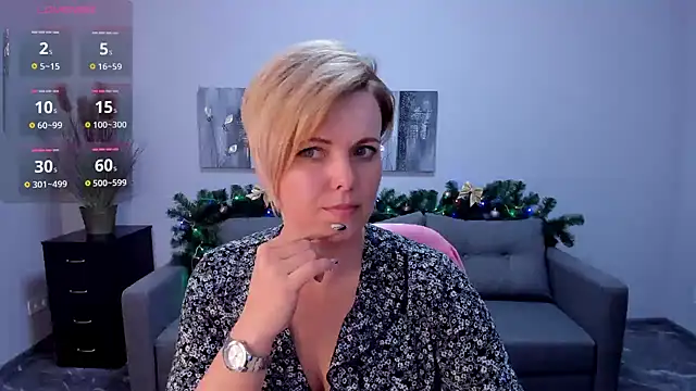 Snapshot of Julia_Wilsone chatting on 01.04.25 Julia Wilsone online show from 01.04.25