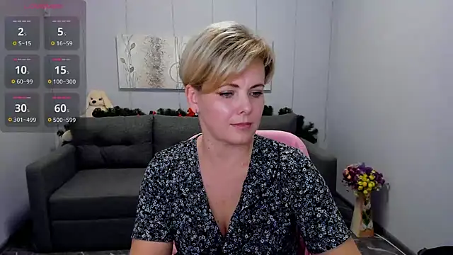 Snapshot of Julia_Wilsone chatting on 01.08.25 Julia Wilsone online show from 01.08.25