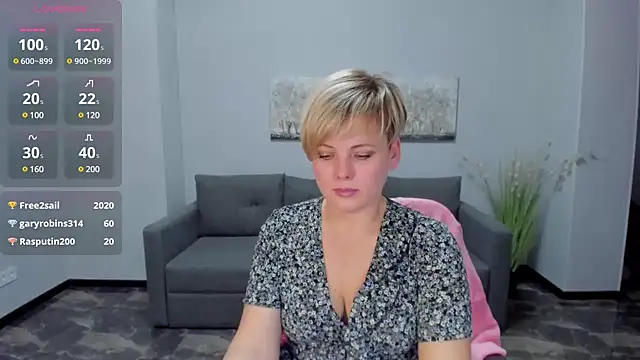 Snapshot of Julia_Wilsone chatting on 01.14.25 Julia Wilsone online show from 01.14.25